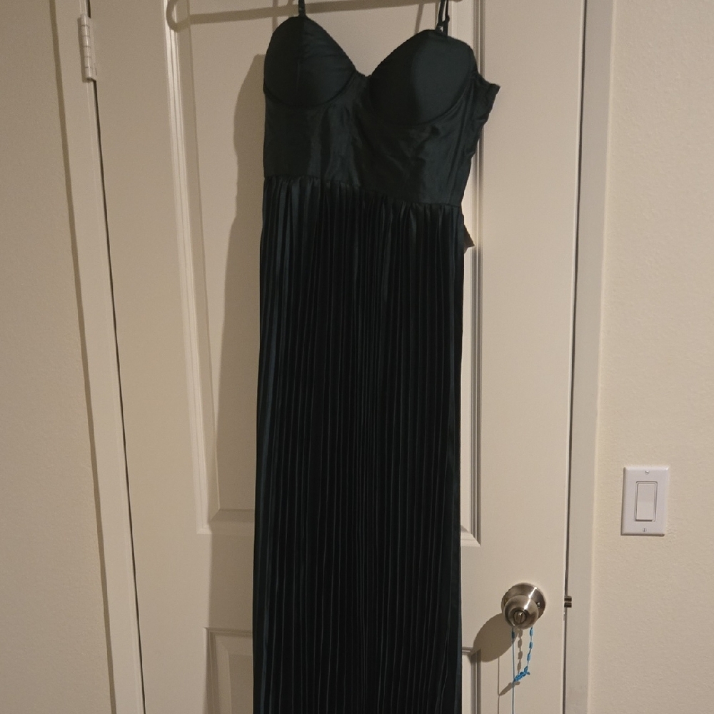 Vici Strapless Pleated Maxi Dress in Deep Green, New
